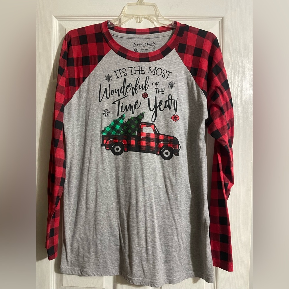 Women’s Christmas Buffalo Plaid Top